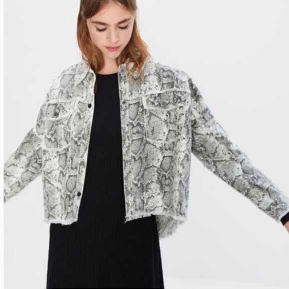 Zara Jackets & Blazers - NWOT ZARA Women's Snake Print Stud Embellished Jacket